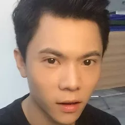 王振威 飾演 Cheng
