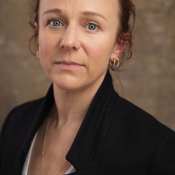 Emma Manton 飾演 Margaret