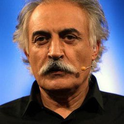 Alireza Shojanoori 飾演 Siavash's uncle