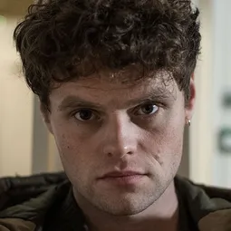 鮑比·斯柯菲爾德 - 暫時停止呼吸2演員 飾演Jared