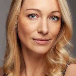 Clark Sarullo 飾演 Sharon Riddell