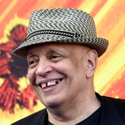 Walter Mosley - 地下房客編劇
