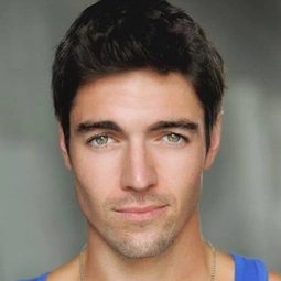 Gregory Chandler Maness - 獅心王理查演員 飾演Richard