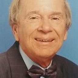 Ossy Kolmann - The Beginner演員 飾演Liborius