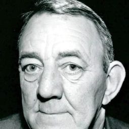 Bryan Pringle 飾演 Percy