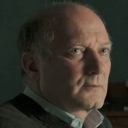 Yehuda Almagor 飾演 Avner