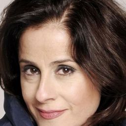 Soraya Ravenle - Lost Zweig演員 飾演Cantora