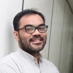 Farishad Latjuba - 都是足球惹的禍演員 飾演Debt Collector