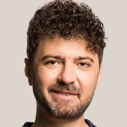 沙辛·厄馬克 - 大喜之夜演員 飾演Serkan