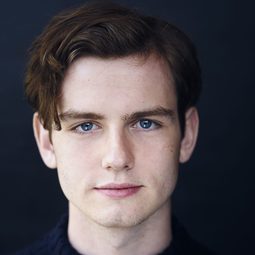 Jake Simmance - Two Neighbors演員 飾演