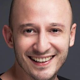 莫特·翁納 飾演 Sanatsever