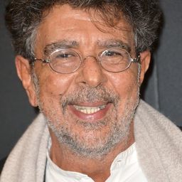 Gabriel Yared 飾演 Self