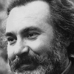 Mario Maranzana 飾演 Mimì Ciova, sindaco di S.Veronica Alta