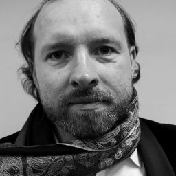 達里烏什·喬伊納茨基 飾演 Igor