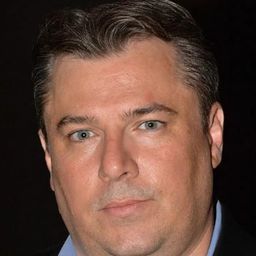 Shane Salerno - 阿凡達 5編劇