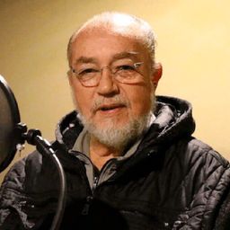 José Lavat 飾演 Government Man