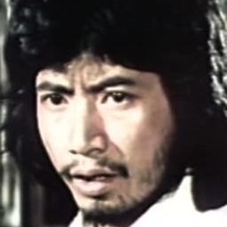 Tommy Lee 飾演 Tommy Lee