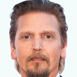 巴里佩珀 - 七生有幸演員 飾演Dan