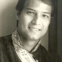 Ernest Van-Mohr 飾演 