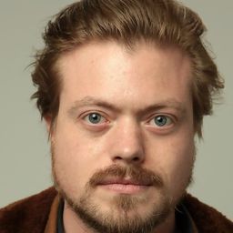 利納·菲利普斯 飾演 Shonzi