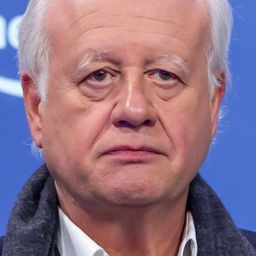 Juan Echanove 飾演 Zacarías