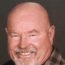 查爾斯·賽佛斯 - 月光光殺清光演員 飾演Leigh Brackett