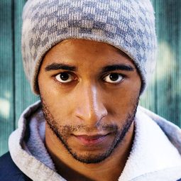 Vonzell Carter - 驚天營救演員 飾演Jose