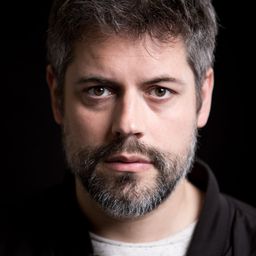 尼可拉斯·柏諾 - Zaï Zaï Zaï Zaï演員 飾演Policier commissariat