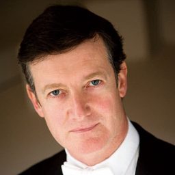 哈里•比凱 飾演 Conductor