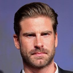 奇雲贊臣斯 - 保鏢演員 飾演Geert