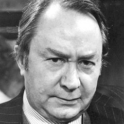 彼得·薩利斯 - 超級無敵掌門狗：月球野餐記演員 飾演Wallace (voice)