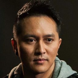 德米安·阿狄提亞 飾演 Dedi