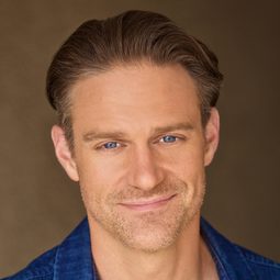 Michael Barbuto 飾演 Will