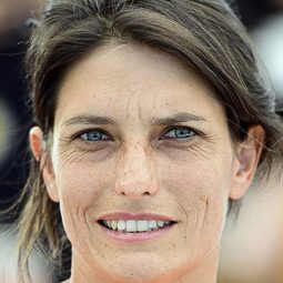 Marie Amiguet - 雪國王者: 雪豹演員 飾演Self