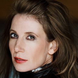 梅根·蓋伊 飾演 Alice