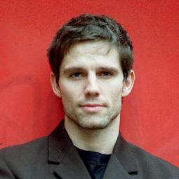 Jason Orange 飾演 Self