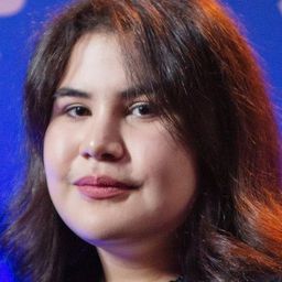 Adema Yerzhanova 飾演 