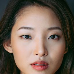 克莉絲汀朴 飾演 Leslie