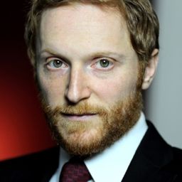 Antonio Gargiulo - Hypersleep演員 飾演Psichiatra