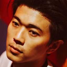 Lê Công Hoàng 飾演 Khoi