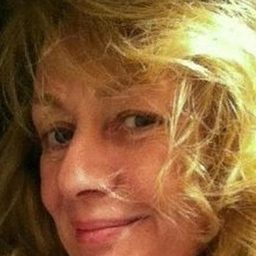 Martine Irzenski 飾演 La sorcière (voice)