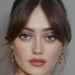 艾拉·珀內爾 飾演 Megan Turner