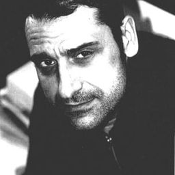 Giovanni Boncoddo 飾演 Tullio