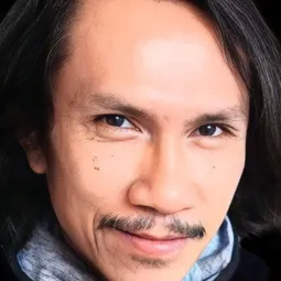 亞沙卡·柴松 飾演 