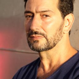 David Steffen 飾演 Erik Bolten