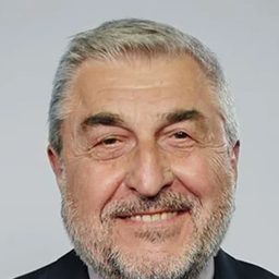 奇哈特·塔梅爾 - 奇蹟演員 飾演Milli Eğitim Müdürü