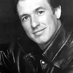 Mark De Alessandro - 洛奇4：天下無敵演員 飾演Russian Cornerman