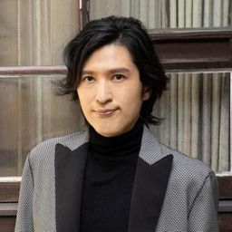 Shinya Kiyozuka 飾演 Yosuke Misaki