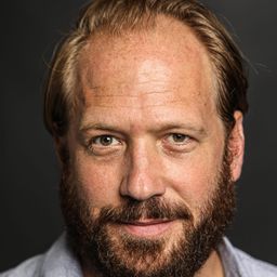 Jules Werner 飾演 Clément