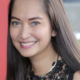 Anneke Jodi 飾演 Uni Mahyar